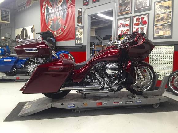 MRI center stand! Bike tropics audio system