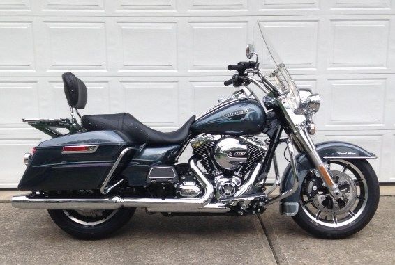 2015 RoadKing, BlackMagic Custom color
