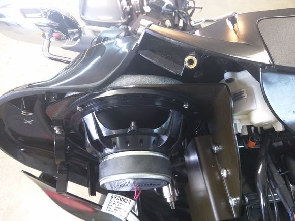 This is the backer rod between the BT bracket and the inner fairing.