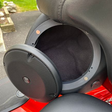 View of the access with the lid open...