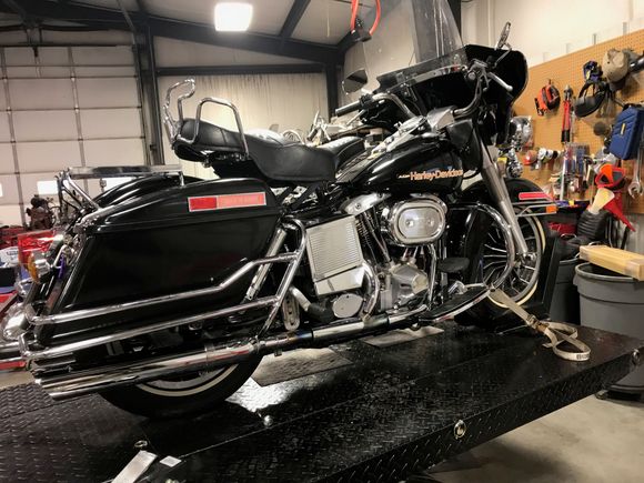 Heres a 1978 Anniversary Im gonna sell, It has a KPH speedo, I know nothing about the bike except it had the corners knocked off of it. We repaired the nicks and dings. 