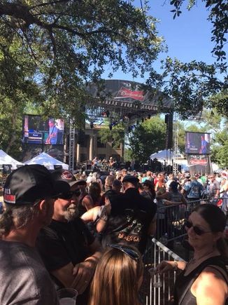 Main stage.....area way too small and food court on both sides made it even smaller...
