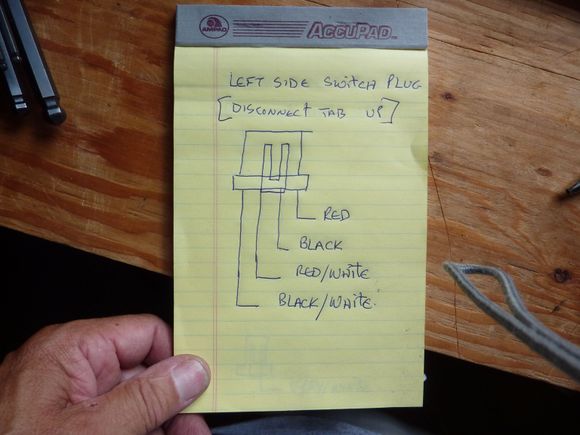 Plug diagrams with wire colors.