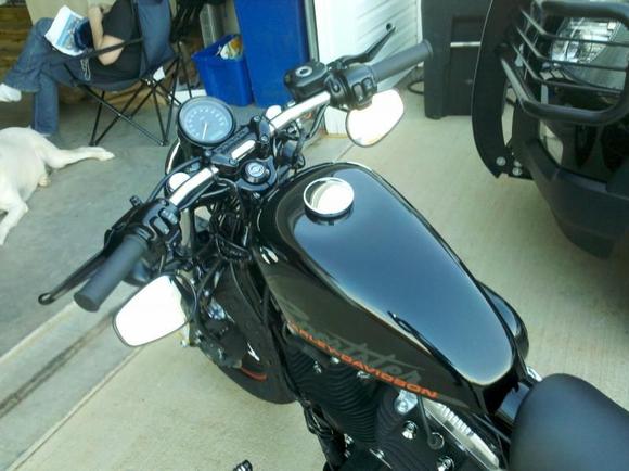 2011 XL1200X Forty Eight
Drag Bar was from a good friend :-)
