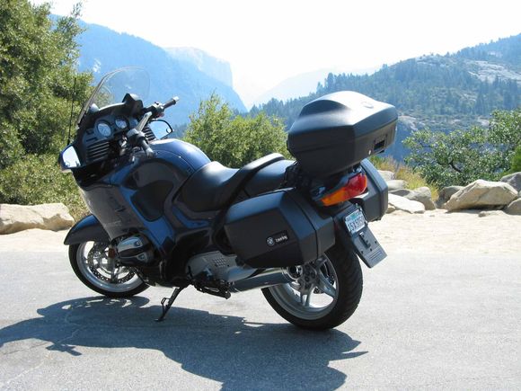 BMW at Yosemite   LR