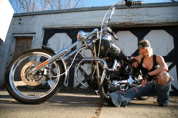 Rebel Girl's 2000 HD Chopped Deuce