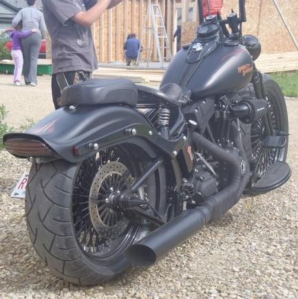 Alloy art strut signals