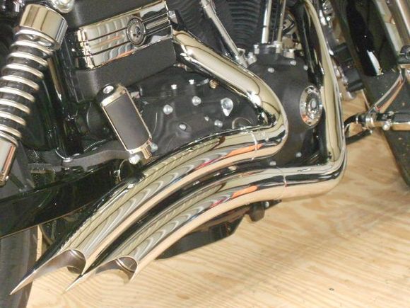 Vance and Hines Radius (Chrome)