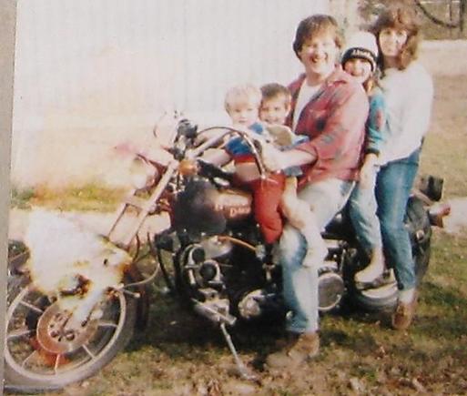 1981 FXS - My 1st Harley taken about 1986 after changing the color from black to '71 caddy russet brown metallic.  Alot of confusion over this 4 spd shovel purchased in '81 as an FXRS, the same year the moco rolled out a 5 spd FXRS II rubber mount.