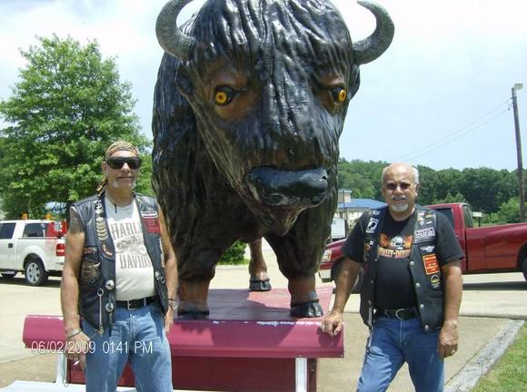 Here we are at Loretta Lynn's restaurant, shooting the bull, uh ya, I know Buffaloe.  But which sounds better, bull or buffaloe....