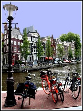 Amsterdam has alot of 2 wheelers