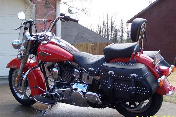 Scarlet Red '10 FLSTC.............my first one.
