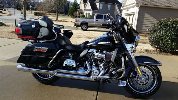 2013 FLHTK, Stage IV, V&H Pro Pipe Chrome, SE Heavy Breather, tuned with SESTP