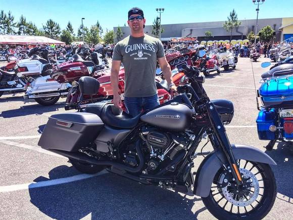 It's a wrap.. Slimlines, SE Vetilator & Powervison Tune Installed.. Finally sounds like a Harley with a lil extra pull