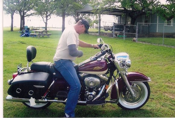 Cant keep a good man down, arm still in a cast