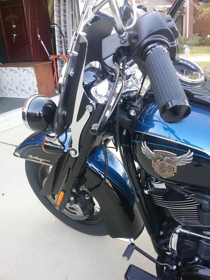 '18 Heritage fork mounted wind deflectors...anyone have them? Page 5