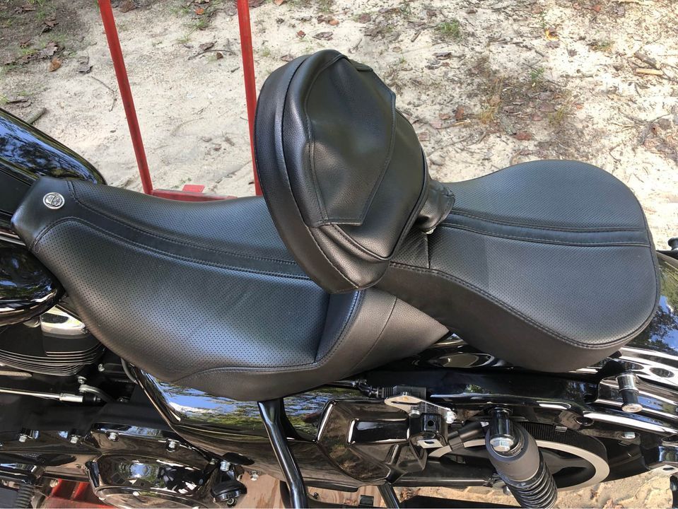 Asr touring seat by ciro3d Harley Davidson Forums