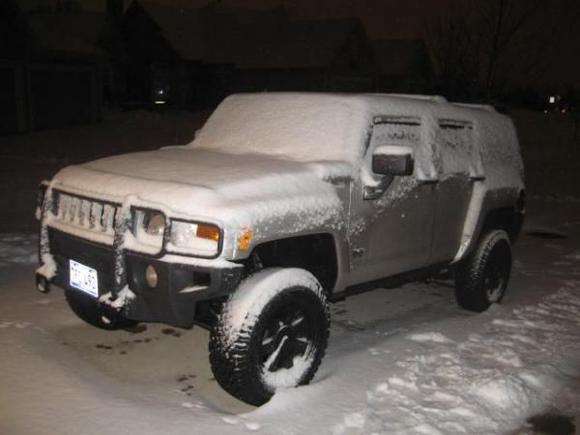 Back in KS for a little snow. We don't get much, if any, of the white stuff in Houston. 
Kansas City, KS
December 30, 2009