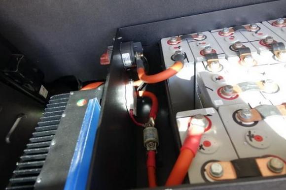 Viewing the battery pack charger in rear of vehicle
