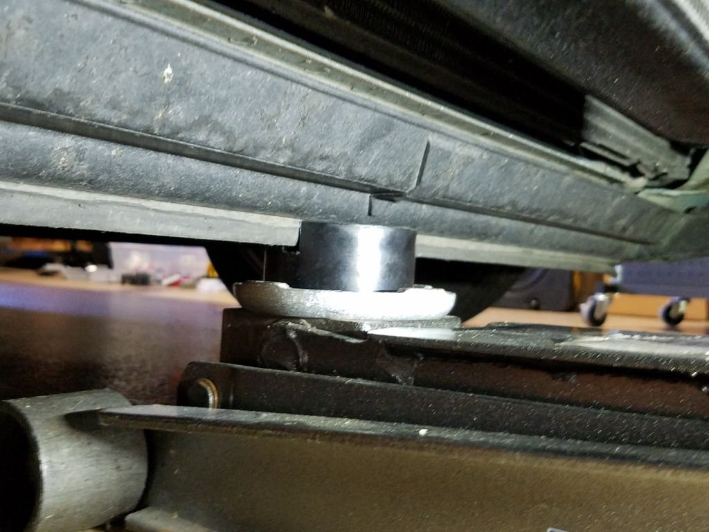 Lifting with spoiler in place
