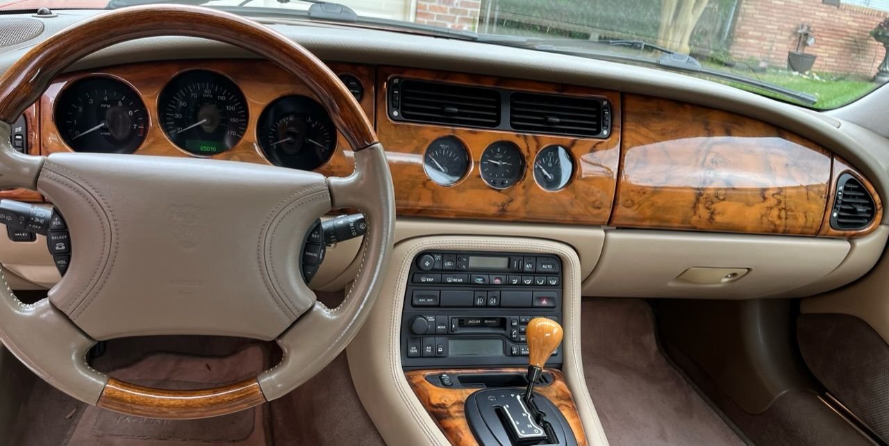 1999 Jaguar XK8 - 1999 XK8 , ready to make a deal! - Used - VIN SAJGX2043XC032654 - 85,018 Miles - 8 cyl - 2WD - Automatic - Convertible - Red - Beaumont, TX 77706, United States