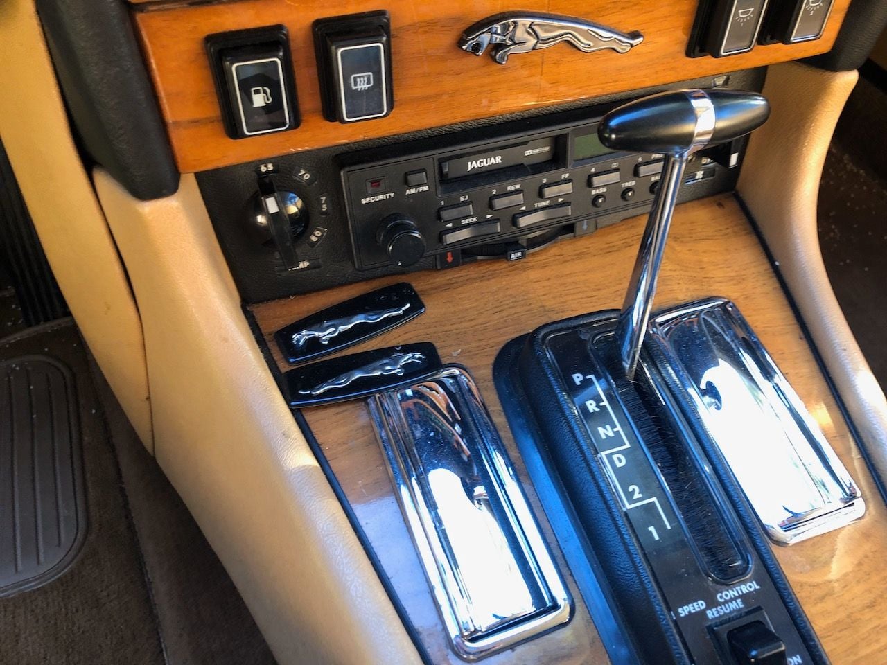 1987 Jaguar XJ6 - Nice condition, running, classic beauty - Used - VIN SAJAV1342HC466857 - 113,800 Miles - 6 cyl - 2WD - Automatic - Sedan - Blue - Weston, MA 02493, United States