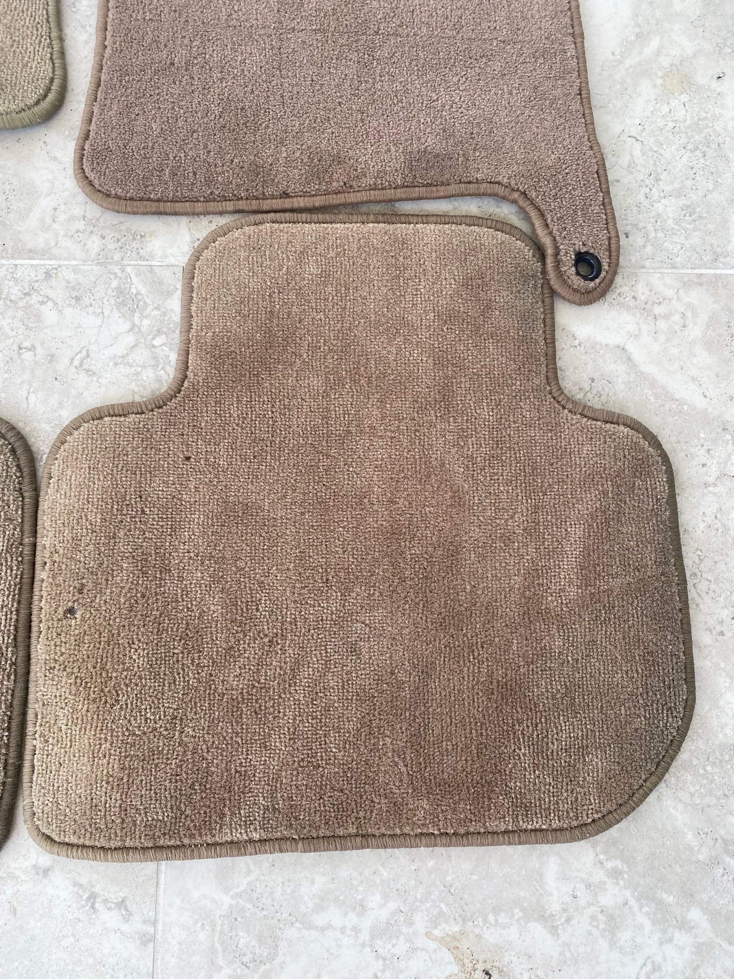 Interior/Upholstery - Jaguar Original Logo Floor Mats - Fits XJ6, XJ8, XJR, Vanden Plas - Used - 1995 to 1997 Jaguar XJ6 - 1998 to 2003 Jaguar XJ8 - Homestead, FL 33034, United States