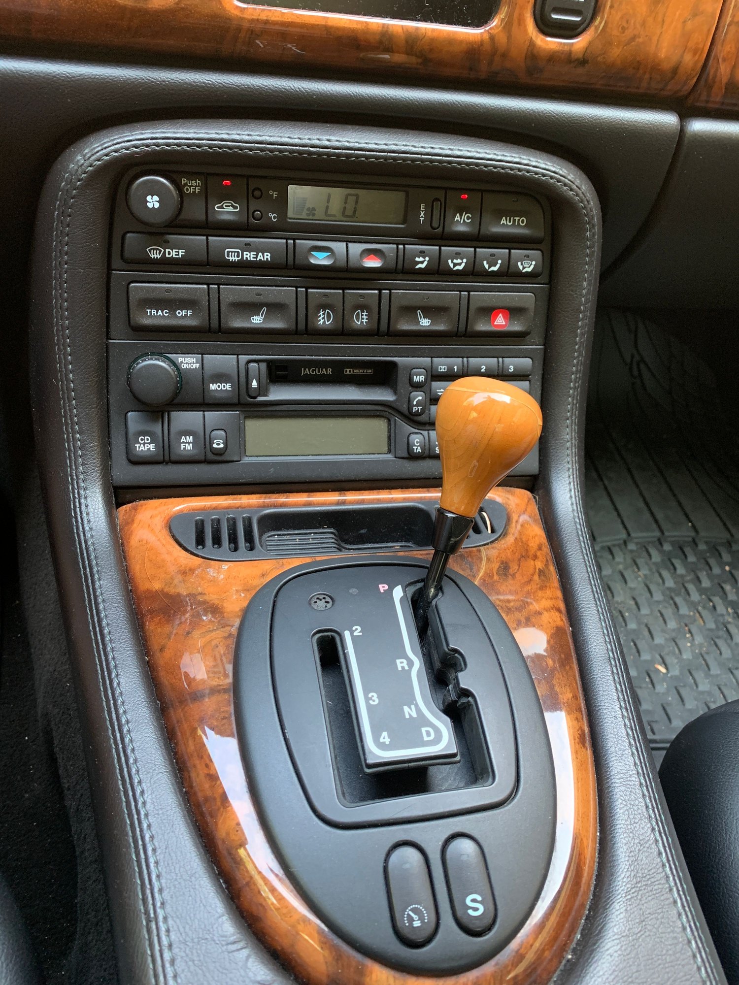 2002 Jaguar XKR - 2002 Jaguar XKR Coupe - Used - VIN SAJDA41B12PA25817 - 76,350 Miles - 8 cyl - 2WD - Automatic - Coupe - Silver - Raleigh, NC 27613, United States