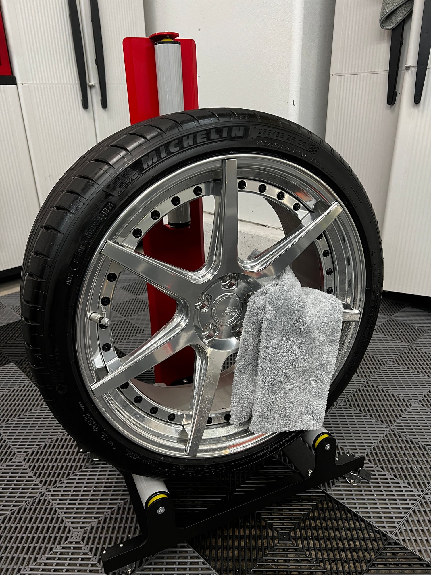 Wheels and Tires/Axles - Wheel & Tire Car Detailing Stand for Cleaning, Detailing, and Polishing - New - 0  All Models - Pleasanton, CA 94566, United States