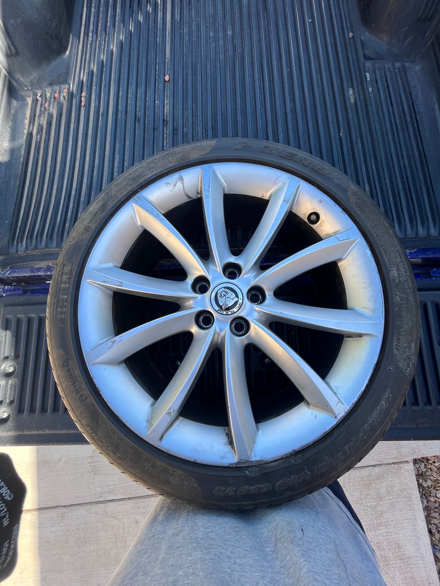 Wheels and Tires/Axles - F-type propeller wheel set 19” - Used - All Years Jaguar F-Type - Surprise, AZ 85379, United States