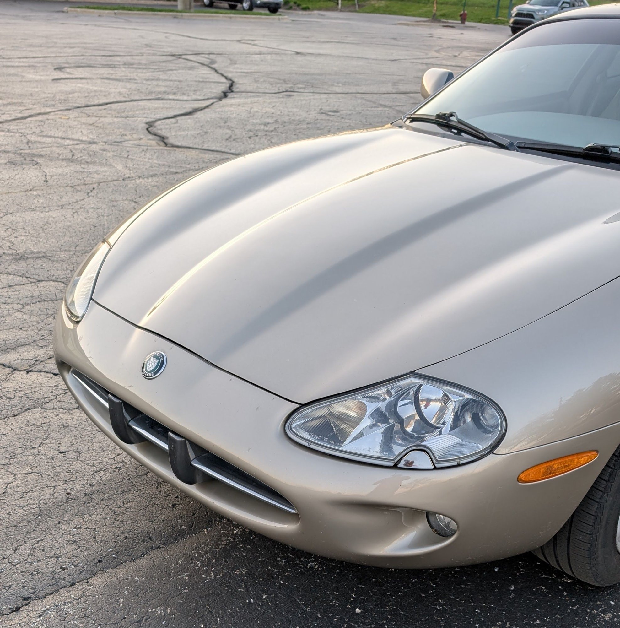 1998 Jaguar XK8 - Hardtop coupe! Low miles - Used - VIN SAJGX5241WC020578 - 69,100 Miles - 8 cyl - 2WD - Automatic - Coupe - Gold - Barryton, MI 49305, United States