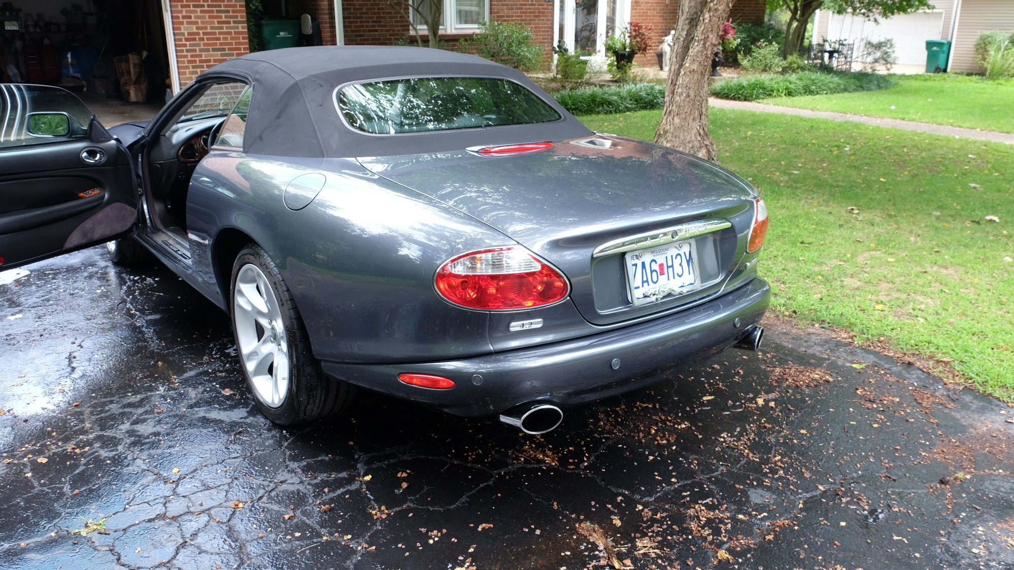 2004 Jaguar XK8 - 2004 Jaguar XK8 - Used - VIN SAJDA42C842A37888 - 45,854 Miles - 8 cyl - 2WD - Automatic - Convertible - Gray - St. Louis, MO 63119, United States