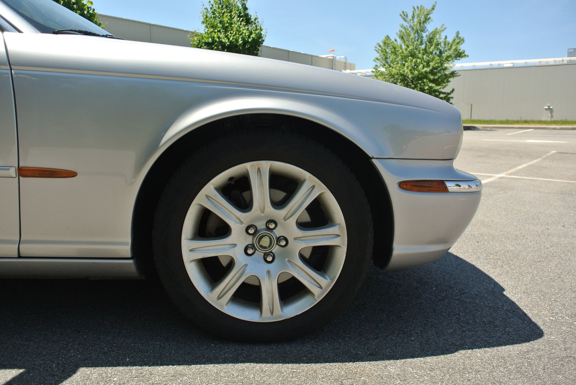 2004 Jaguar Vanden Plas - 2004 Jaguar Vanden Plas with fully fucntioning factory air-electronic suspension - Used - VIN SAJEA74C14SG11606 - 167,200 Miles - 8 cyl - 2WD - Automatic - Sedan - Silver - South Windsor, CT 06074, United States