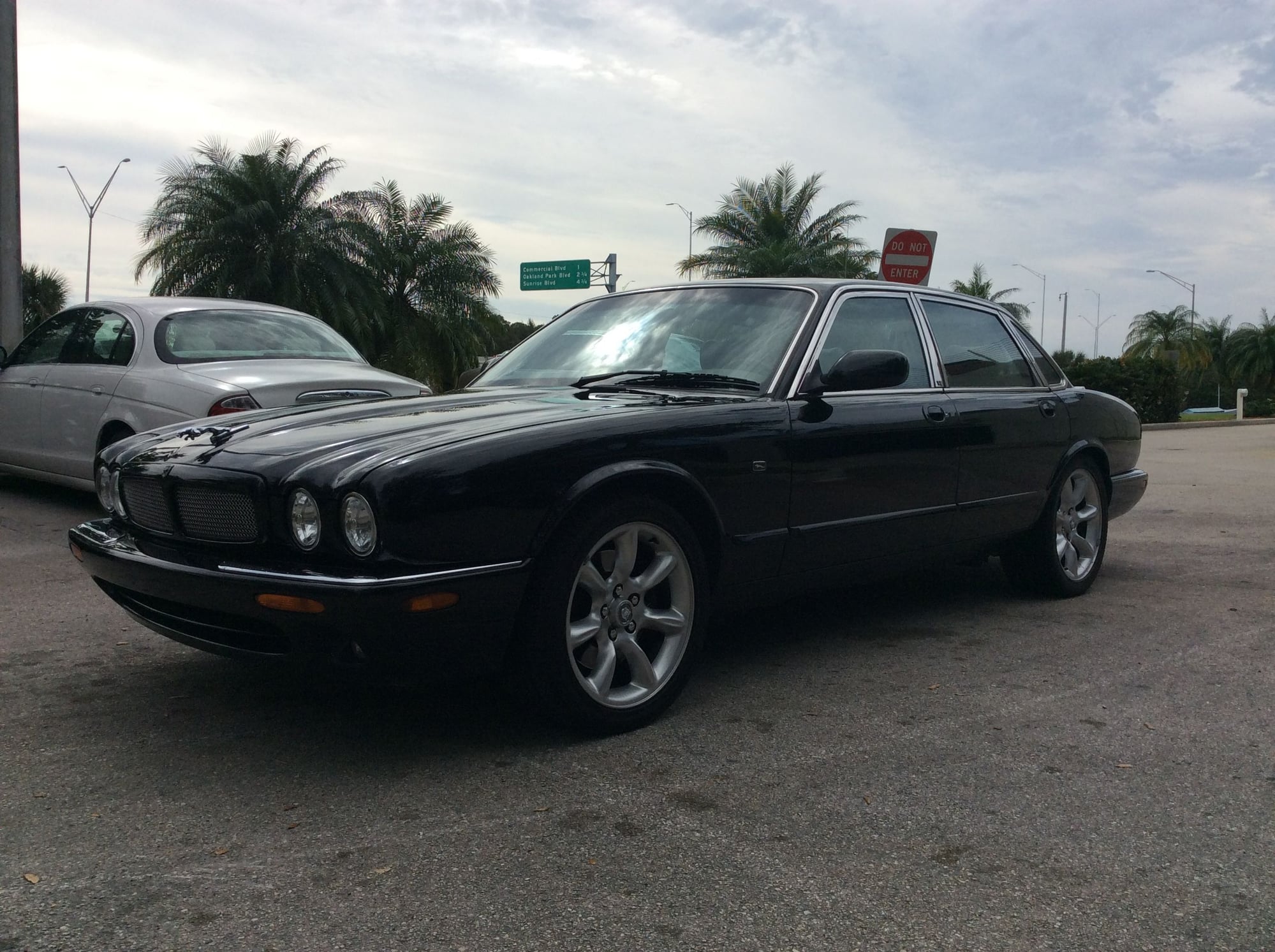 2001 Jaguar XJR - 2001 XJR - Used - VIN sajda15b71mf26722 - 110,000 Miles - 8 cyl - 2WD - Automatic - Sedan - Black - West Palm Beach, FL 33467, United States