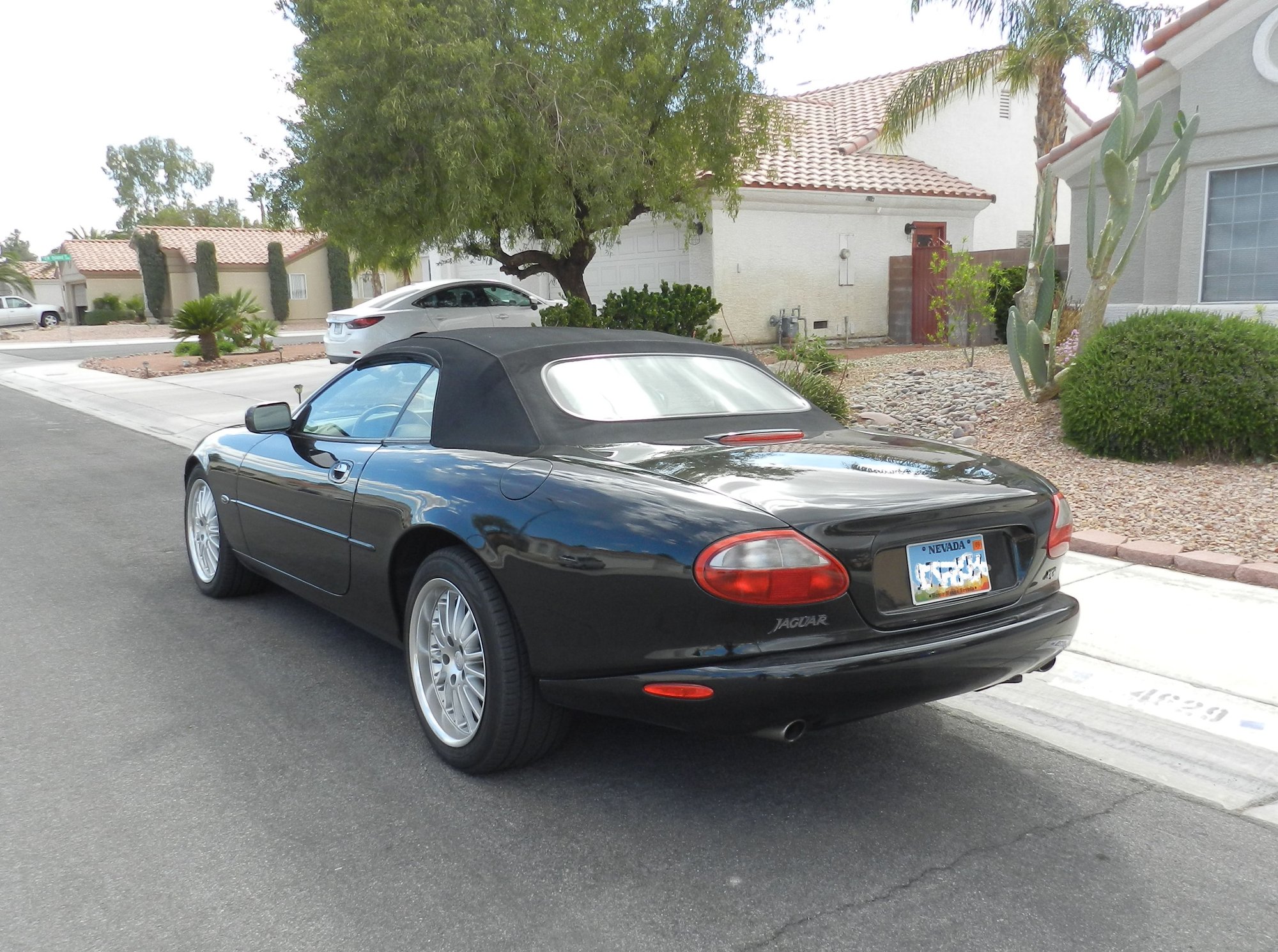 1998 Jaguar XK8 - 98 Jaguar XK8 Upgrades Are Done - Used - VIN SAJGX2244WC018659 - 95,000 Miles - 8 cyl - 2WD - Automatic - Convertible - Beige - Las Vegas, NV 89130, United States