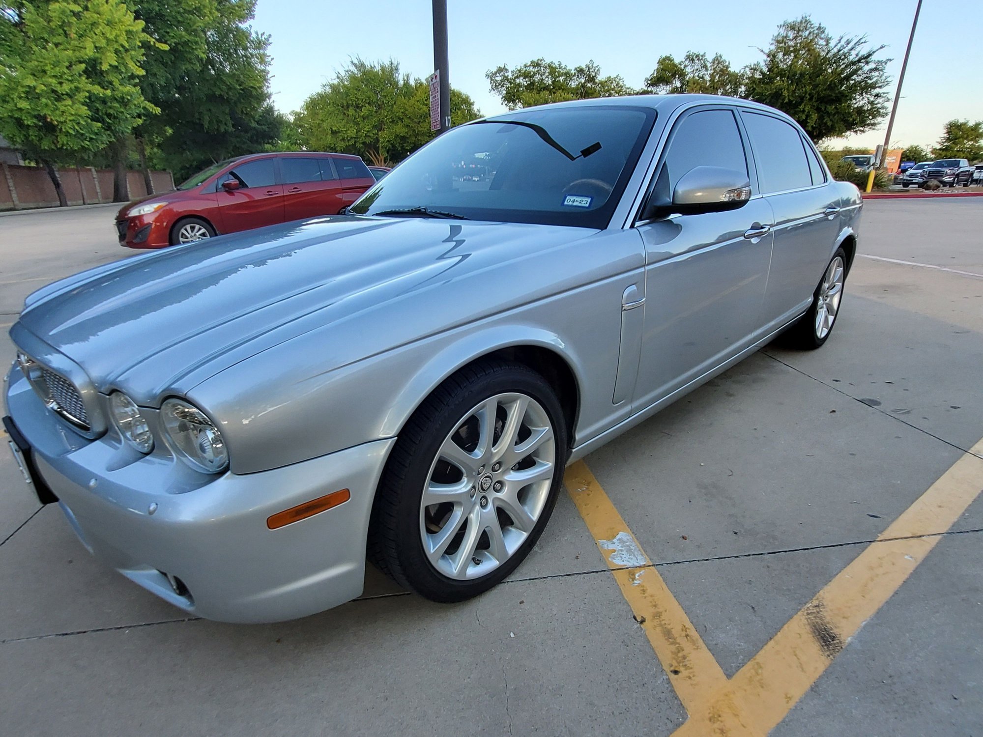 2008 Jaguar XJ8 - 2008 XJ8 L Silver 103k miles X358 - Used - VIN SAJWA79B88SH20042 - 103,146 Miles - 8 cyl - 2WD - Automatic - Sedan - Silver - Frisco, TX 75035, United States