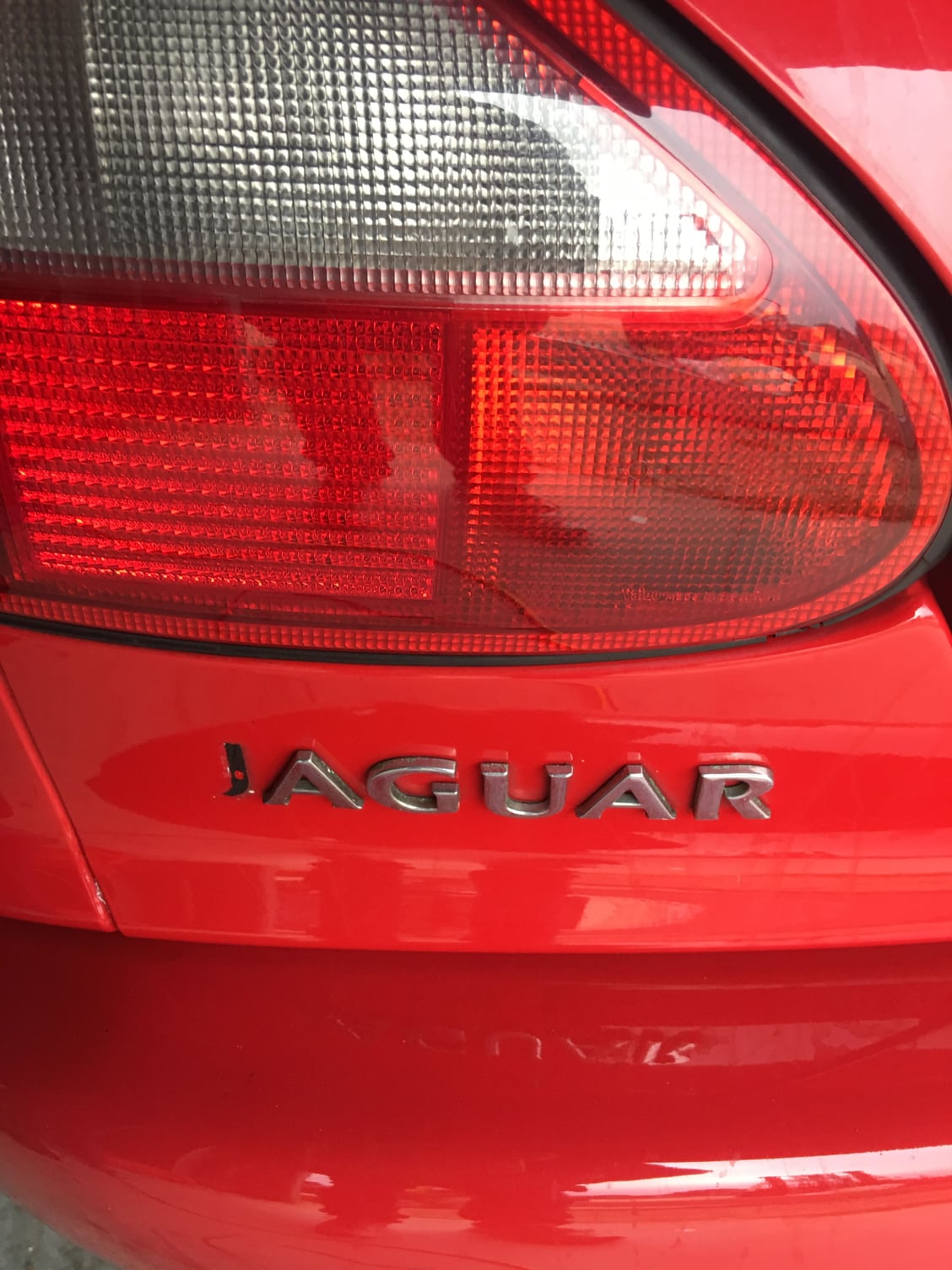 Rear Jaguar emblems for 1998 XKR - RESOLVED - Jaguar Forums - Jaguar