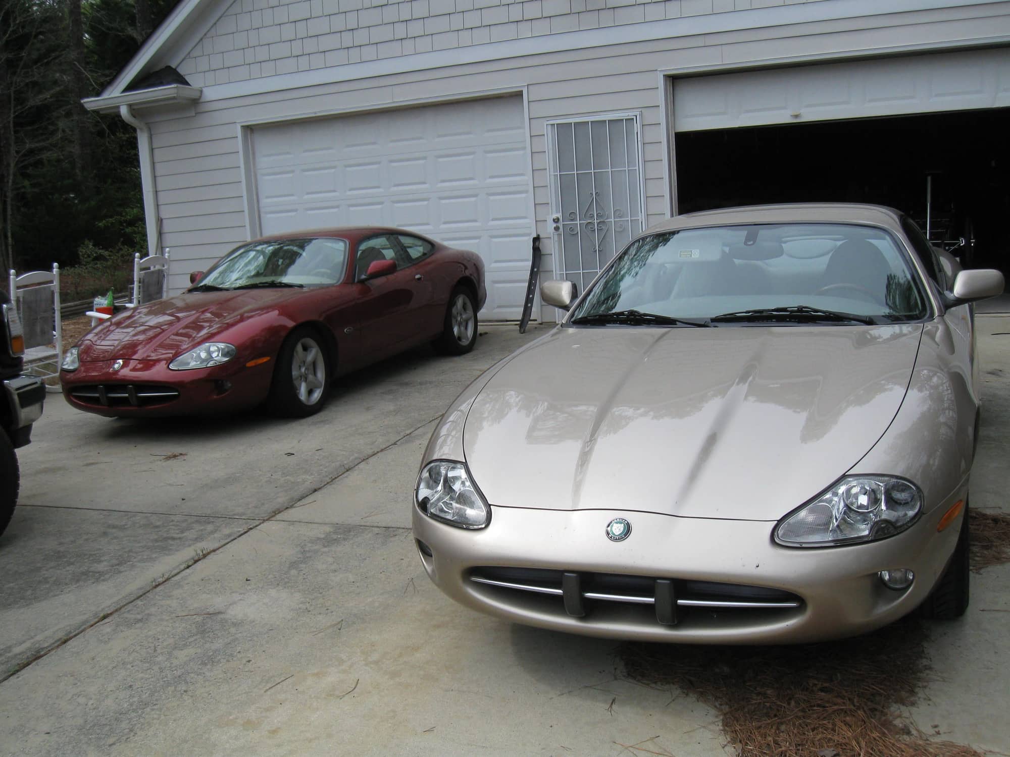 Miscellaneous - 2000 XK8 rolling chassis and parts - Used - 2000 Jaguar XK8 - Dallas, FL 30132, United States