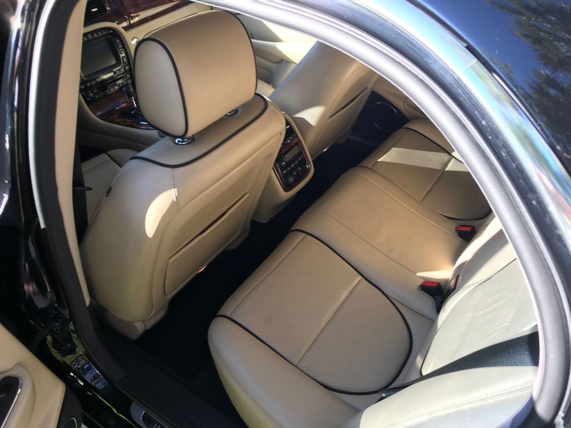 2008 Jaguar XJR - Scarce 2008 Jaguar XJR - Used - VIN SAJWA73C38TH19067 - 103,000 Miles - 8 cyl - 2WD - Automatic - Sedan - Black - Seminole, FL 33776, United States