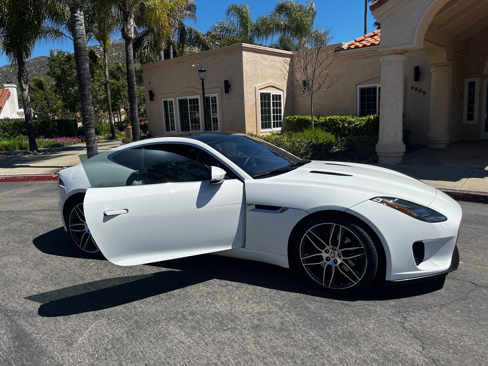 2020 Jaguar F-Type - 2020 F-Type P300 Coupe - Used - VIN SAJDD1GX3LCK68530 - 13,481 Miles - 4 cyl - 2WD - Automatic - Coupe - White - Fallbrook, CA 92028, United States