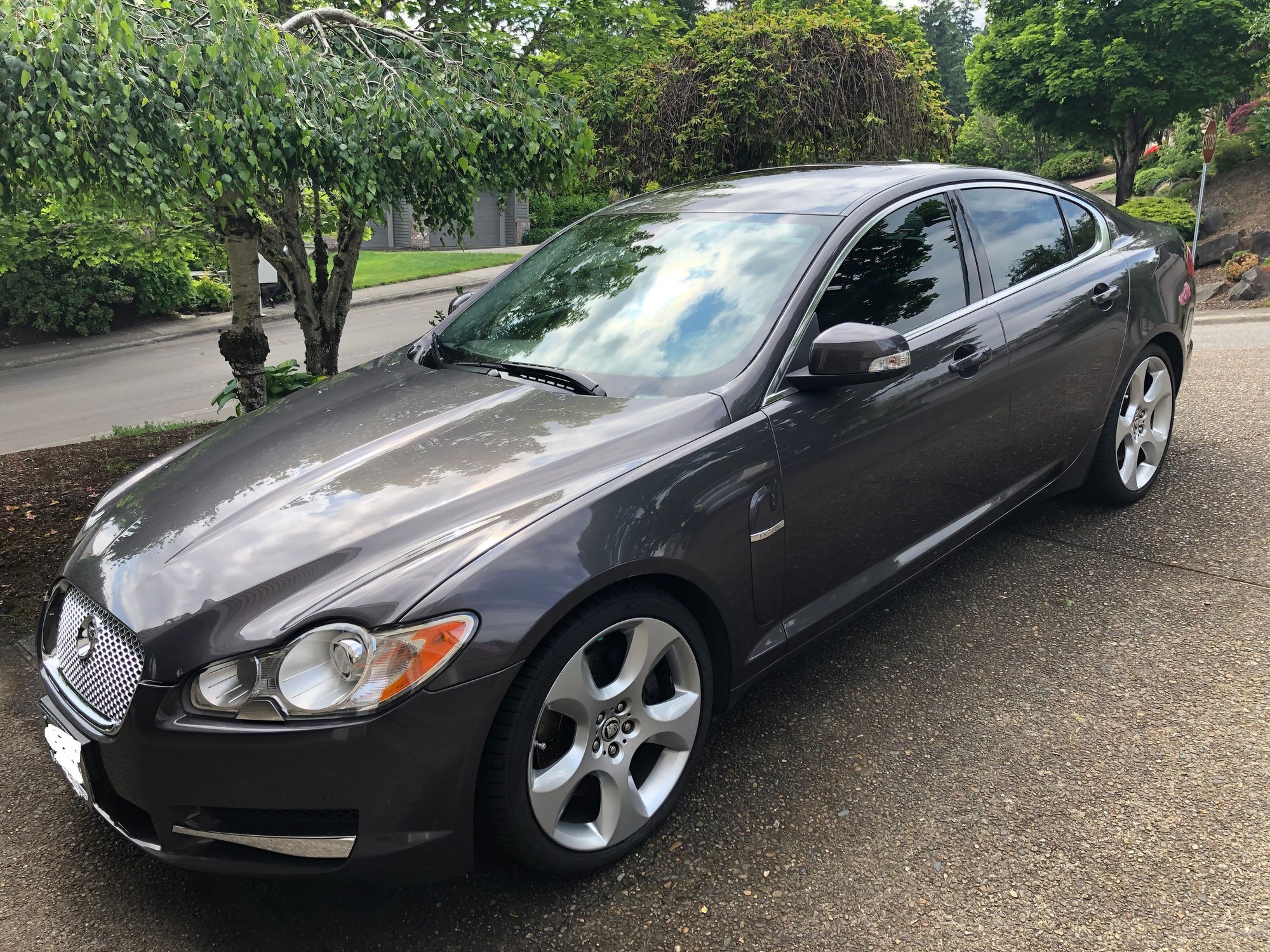 2009 Jaguar XF - Jaguar XF Supercharged 420 HP - 65K miles. Portland, OR - Used - VIN SAJWA07C991R25134 - 8 cyl - 2WD - Automatic - Sedan - Gray - Portland, OR 97224, United States