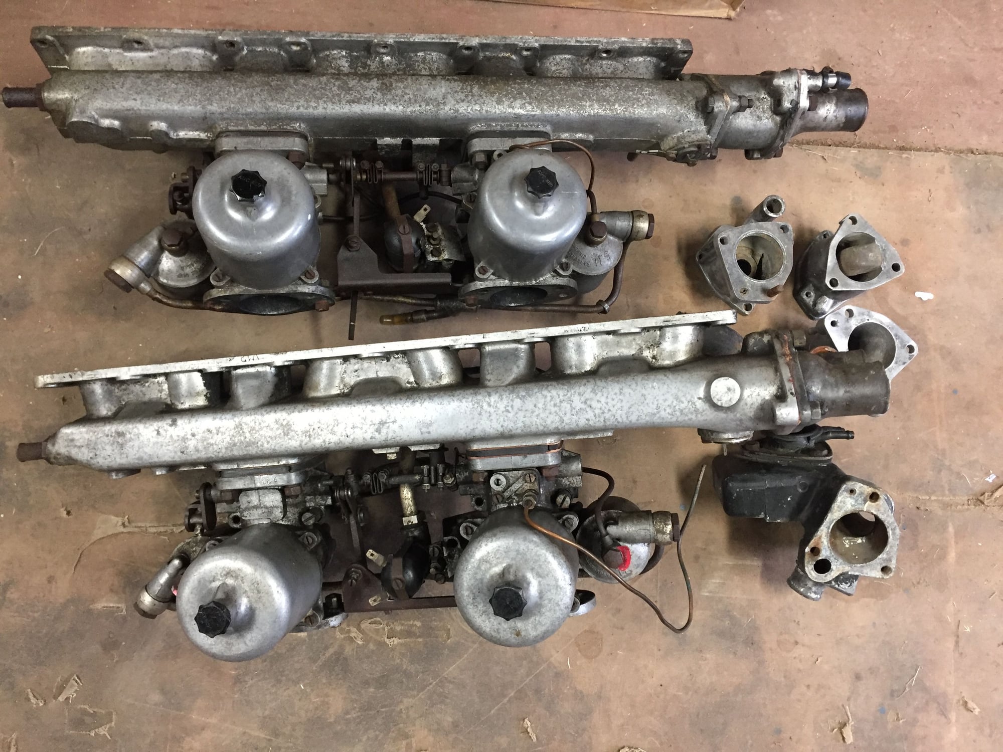 Engine - Intake/Fuel - 2 sets of 420 SU carbs and manifolds $500 each. - Used - Niagara On The Lake, ON L0S1J0, Canada