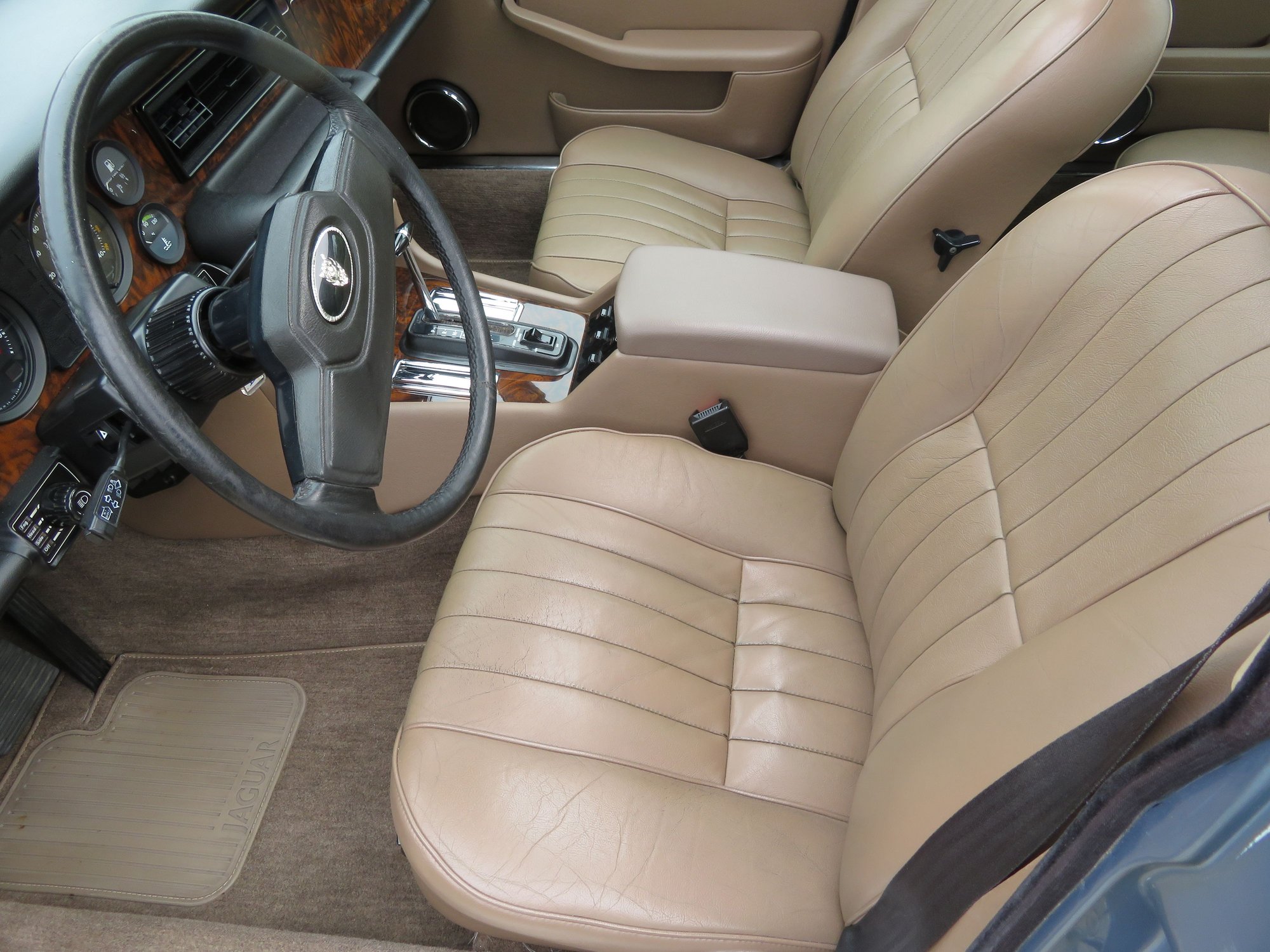 1987 Jaguar XJ6 - California Car 1987 Jaguar XJ6 series III - Used - VIN SAJAV1345HC463760 - 88,721 Miles - 6 cyl - 2WD - Automatic - Sedan - Blue - Cincinnati, OH 45252, United States