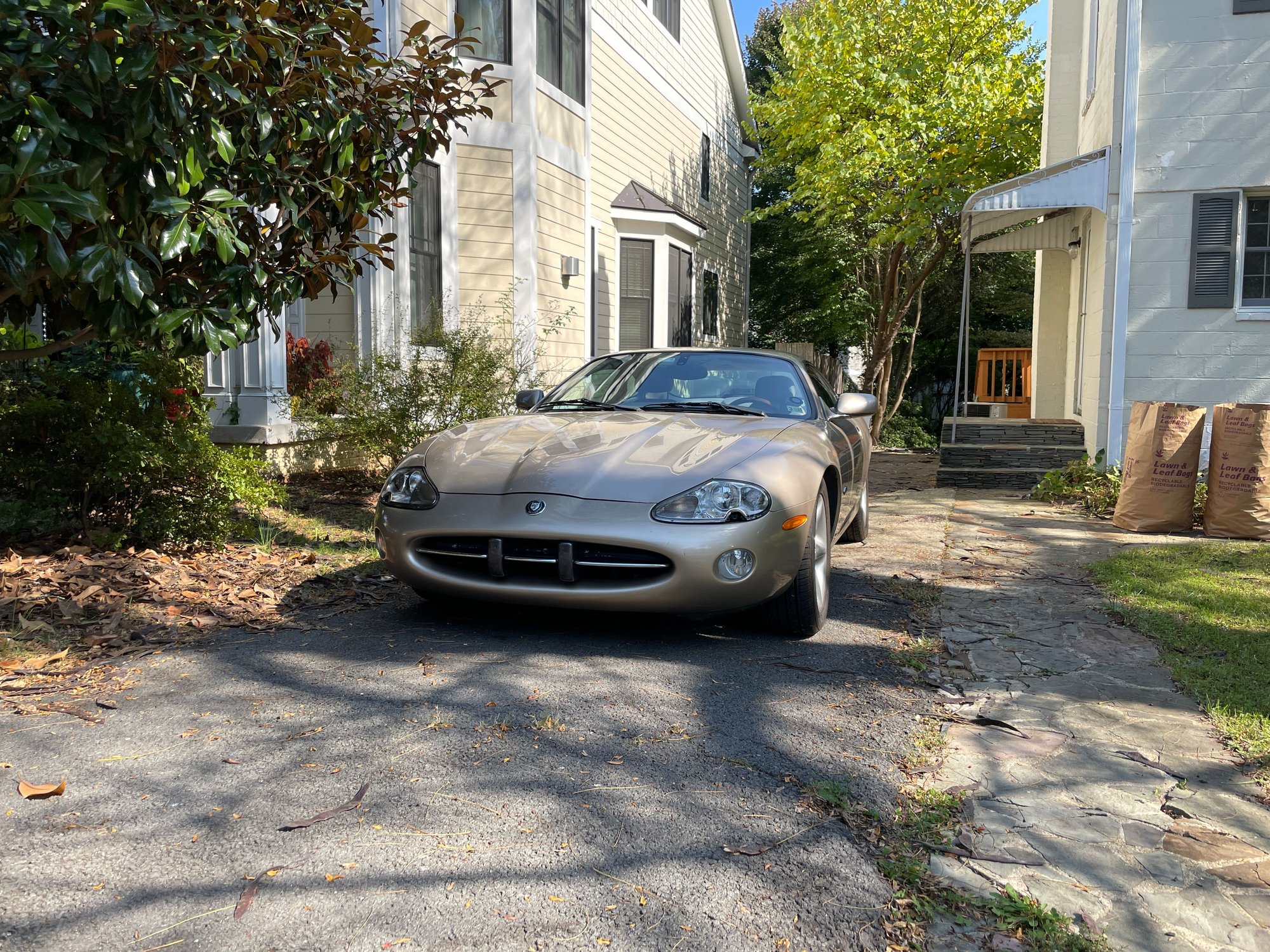 2002 Jaguar XK8 - 2002 XK8 Coupe - Falls Church VA - Used - VIN SAJDA41C82NA24412 - 110,000 Miles - 8 cyl - 2WD - Automatic - Coupe - Gold - Falls Church, VA 22046, United States