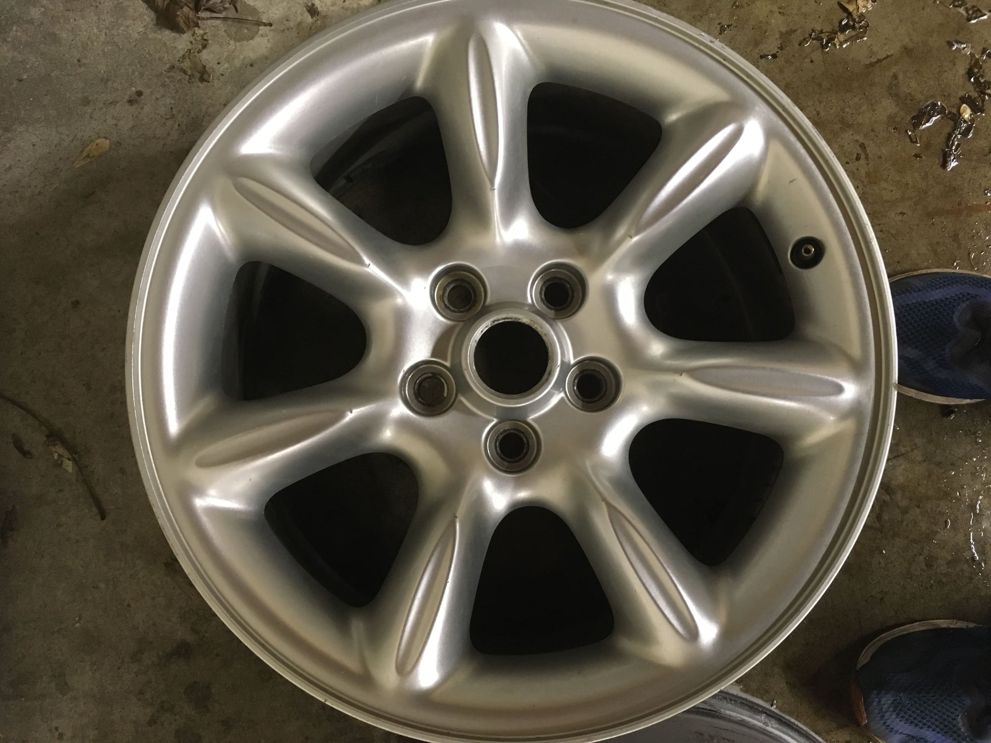 Wheels and Tires/Axles - Jaguar Asteroid Wheels (2000 XJR) - Used - 1997 to 2003 Jaguar XJR - Holly, MI 48442, United States