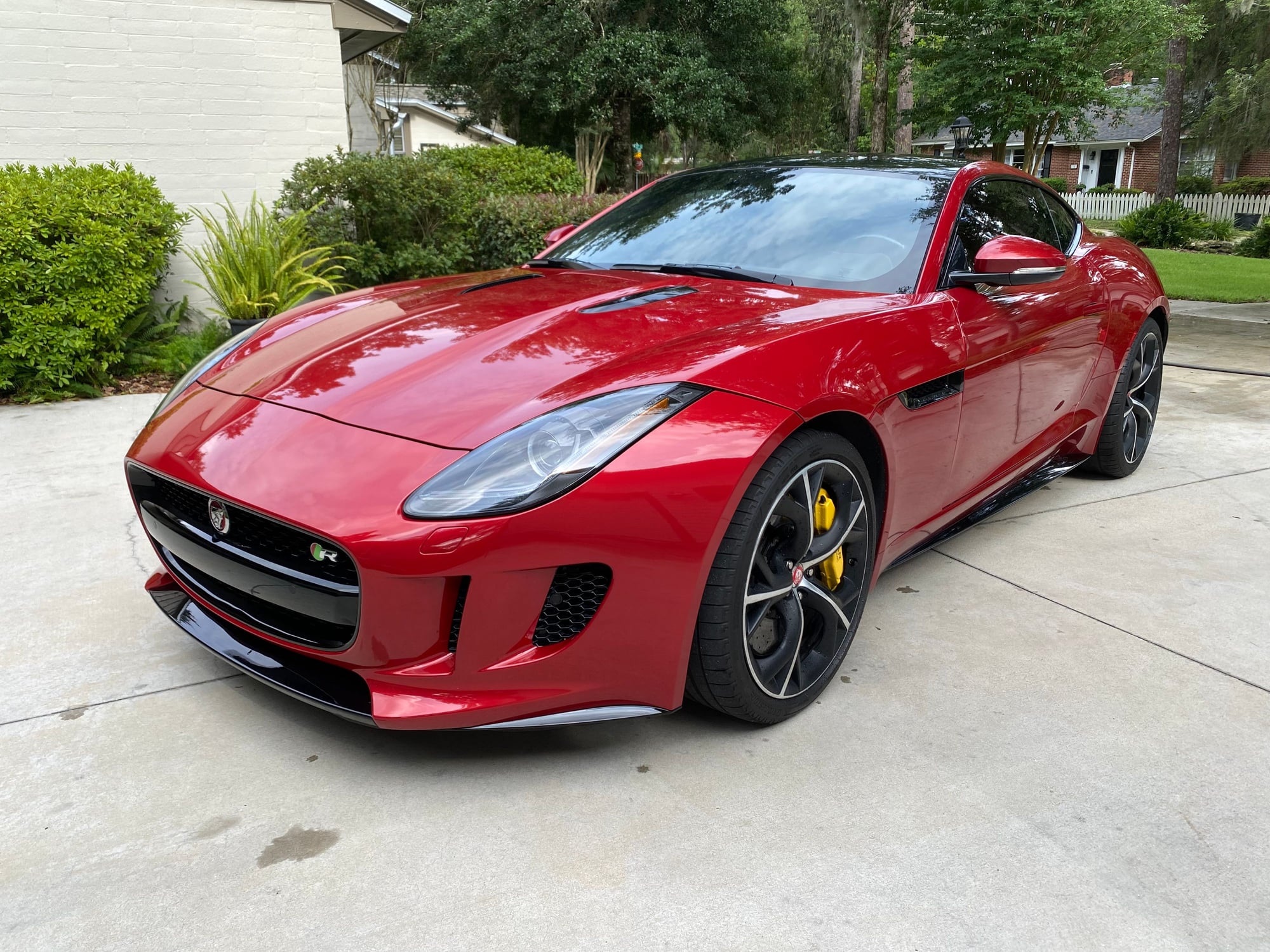 2015 Jaguar F-Type - 2015 Jaguar F-type R coupe - Used - VIN SAJWA6DA1FMK14785 - 87,730 Miles - 8 cyl - 2WD - Automatic - Coupe - Red - Gainesville, FL 32603, United States