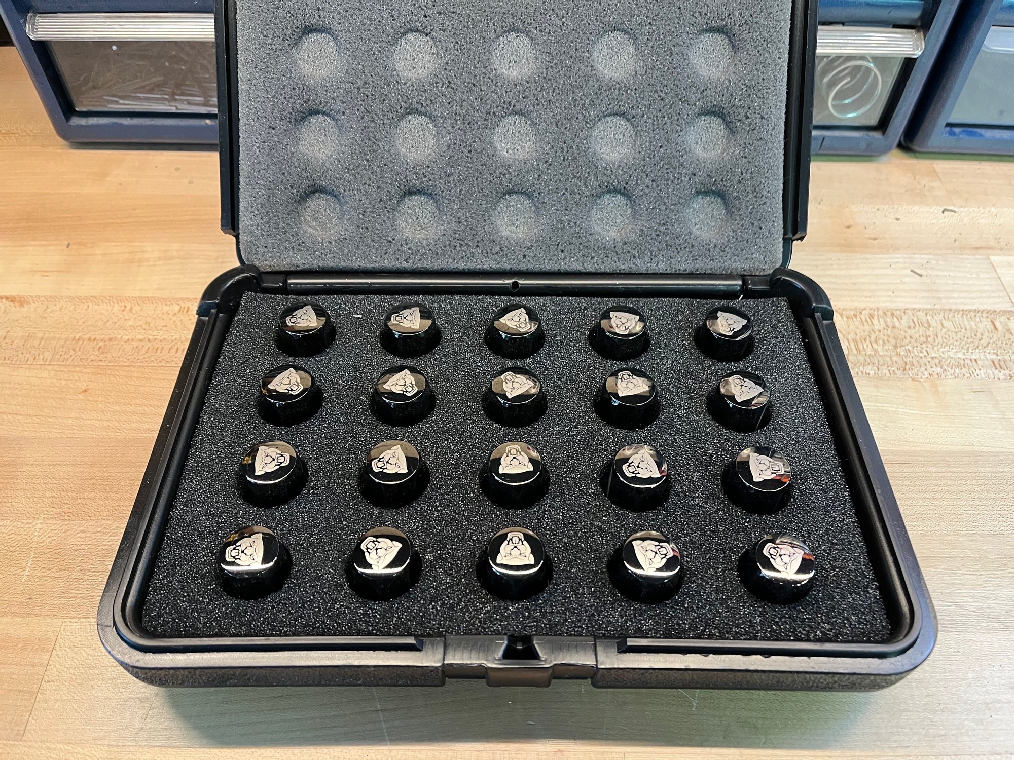 Accessories - Jaguar black etched wheel lug nuts set of 20 genuine - Used - 2014 to 2024 Jaguar F-Type - Missoula, MT 59804, United States