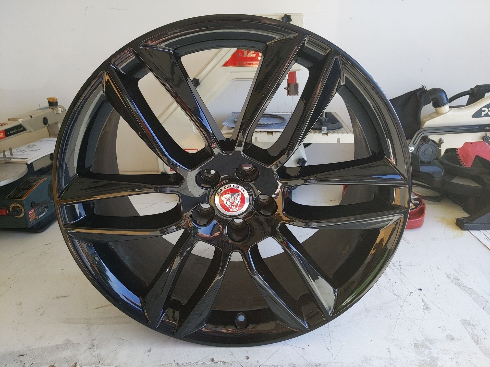 Wheels and Tires/Axles - Jaguar Gyrodyne 20" F-Type R OEM Gloss Black Wheels - Used - 2014 to 2020 Jaguar F-Type - Omaha, NE 68116, United States