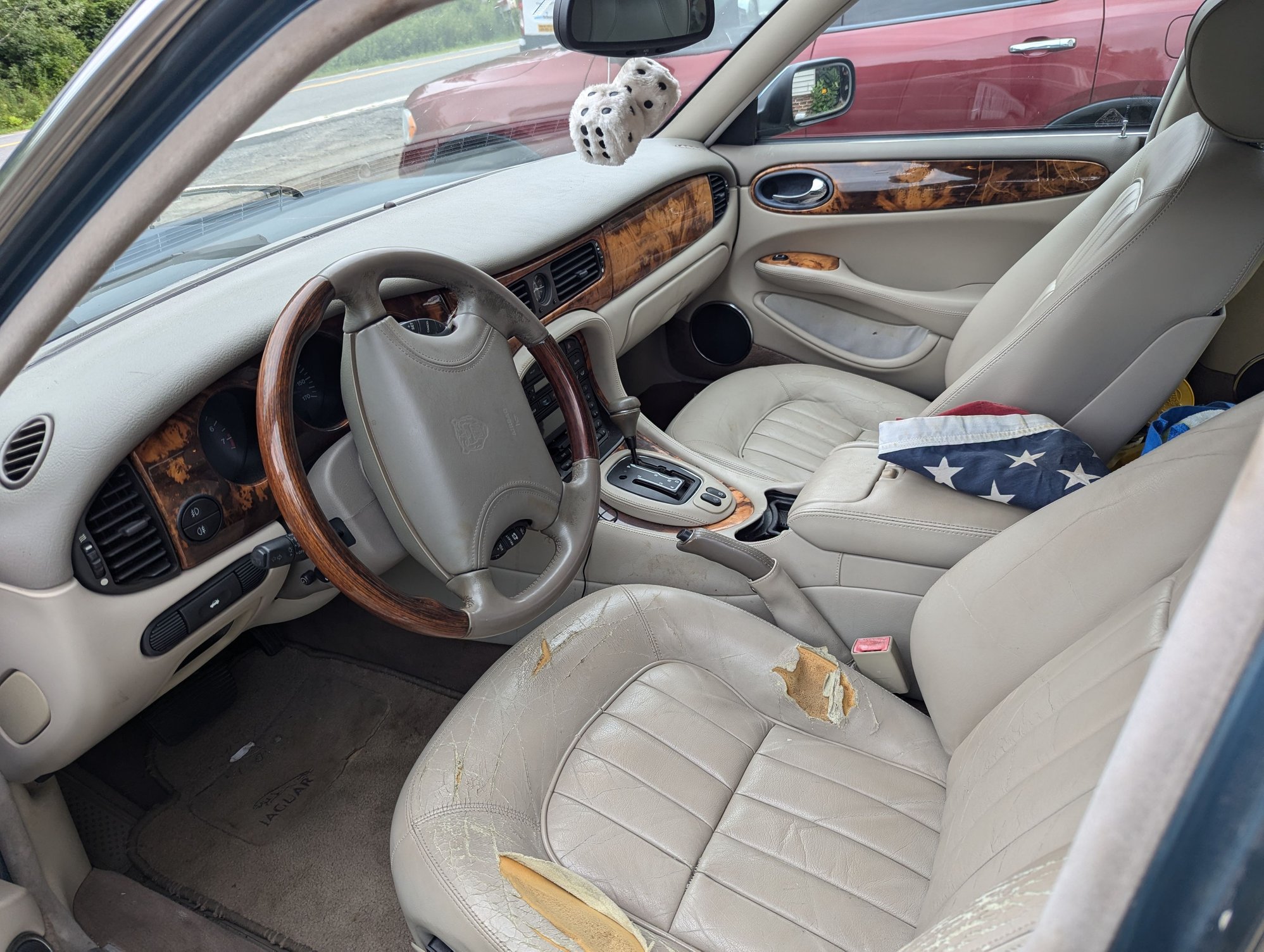 1999 Jaguar XJ8 - 1999 XJ8L full part out - West Gardiner, ME 04345, United States