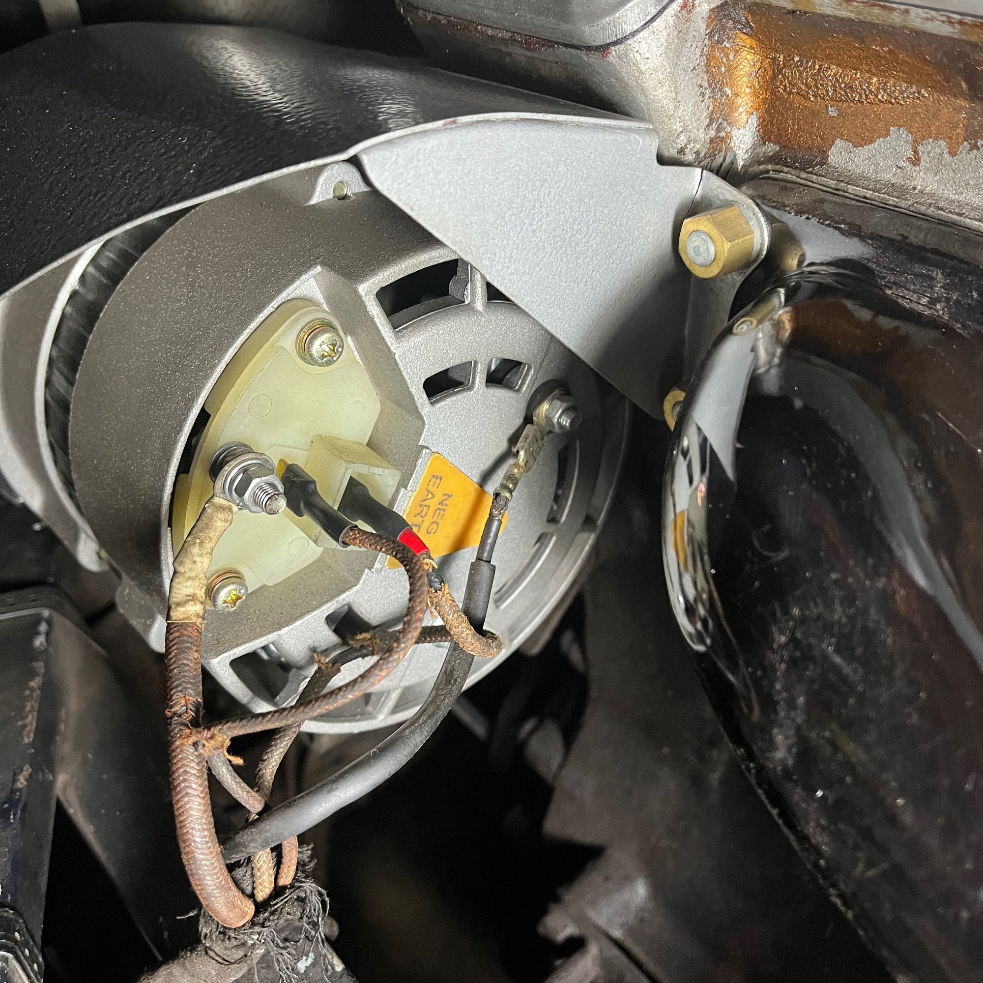 noncharging issue alternator or regulator or wiring? Jaguar Forums